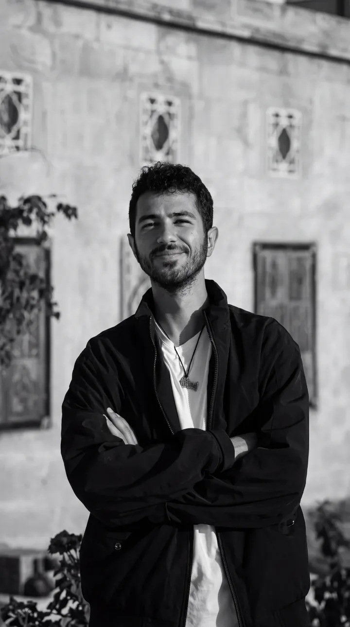 Fatih Kılıç, siyah-beyaz portre
